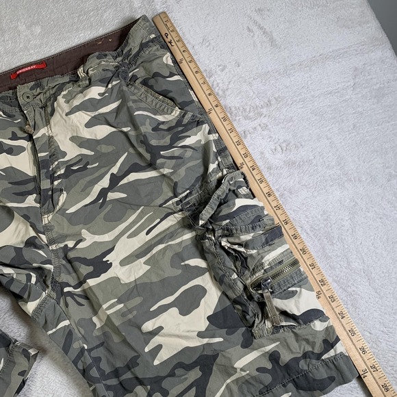 VTG Unionbay Cargo Shorts Mens‎ 42 Gray Camo Multi Pocket Utility Outdoor Casual - Picture 8 of 13